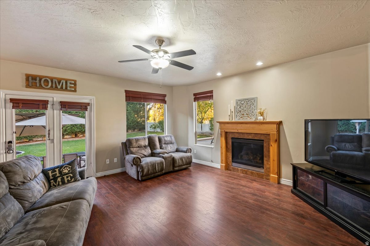 MIDAS CREEK ESTATES - Residential