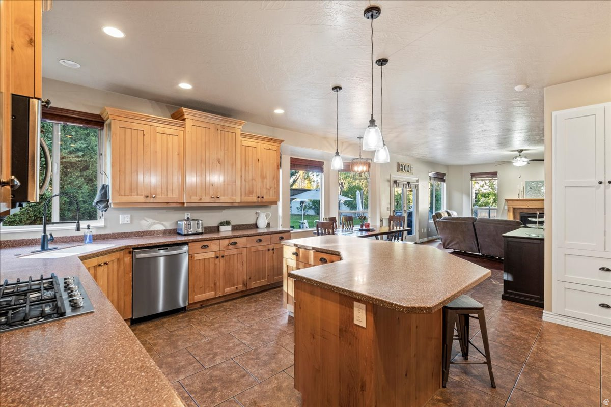 MIDAS CREEK ESTATES - Residential