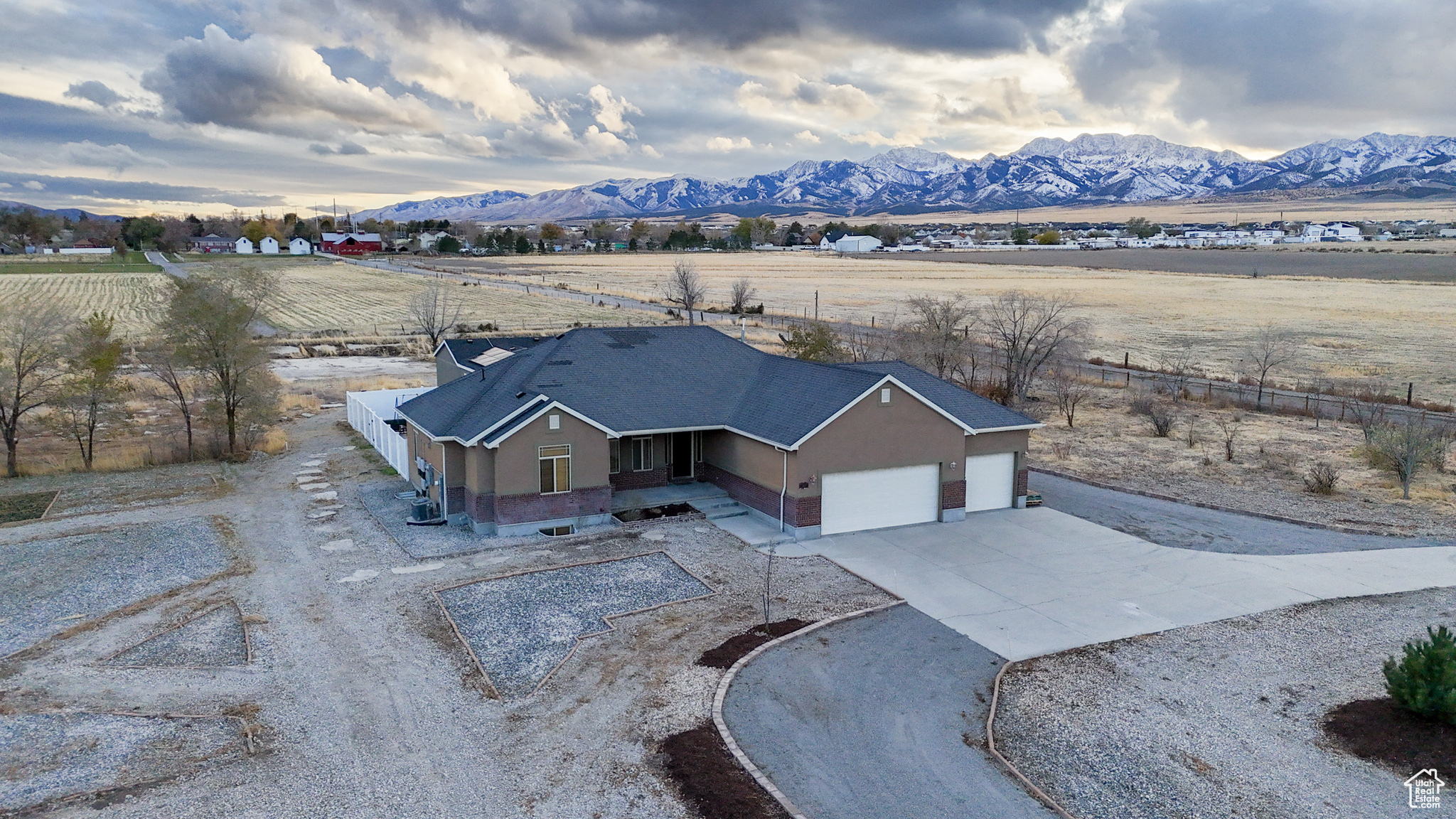 361 W Wrathall Dr, Grantsville, Utah image 3