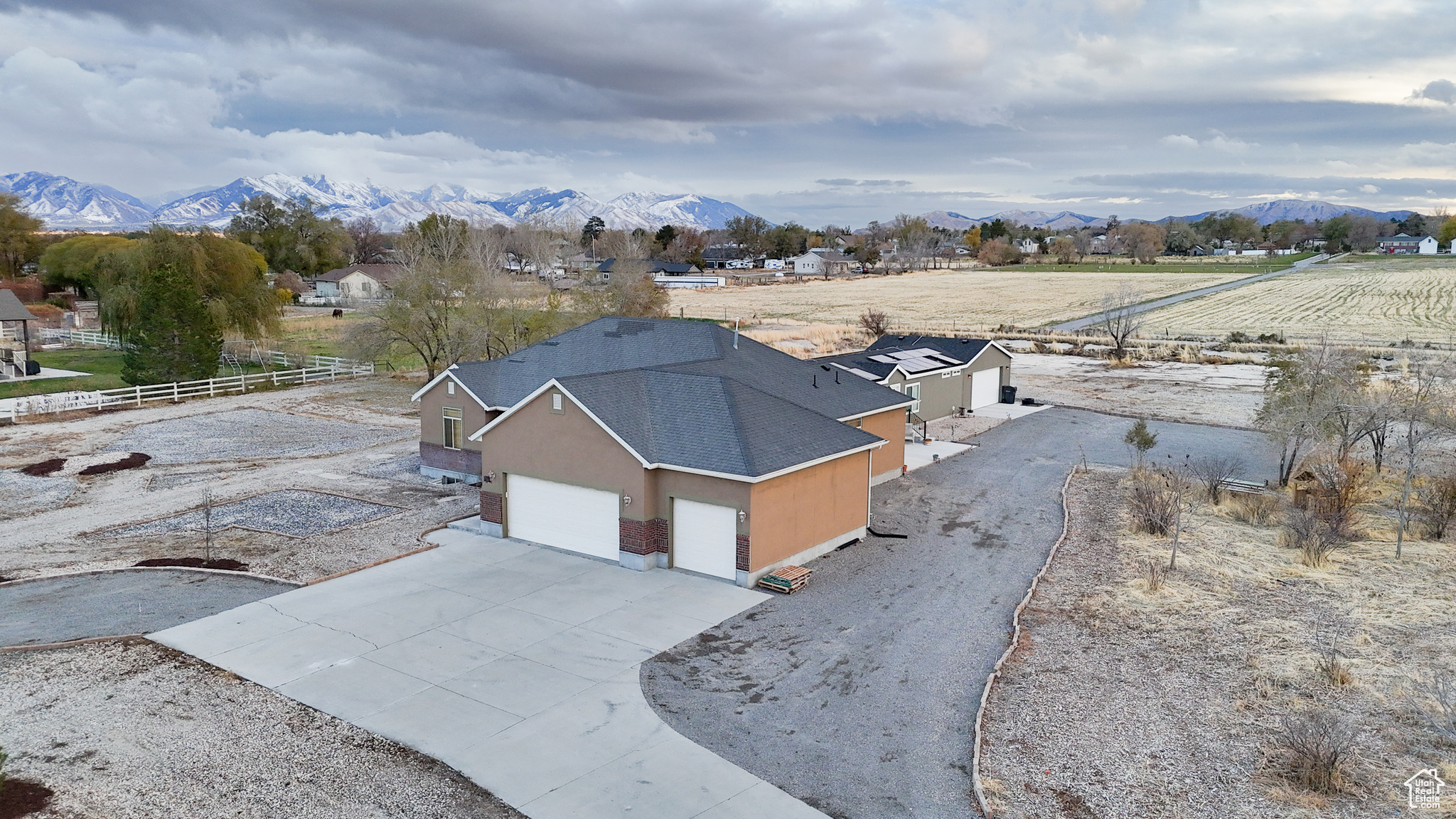 361 W Wrathall Dr, Grantsville, Utah image 4