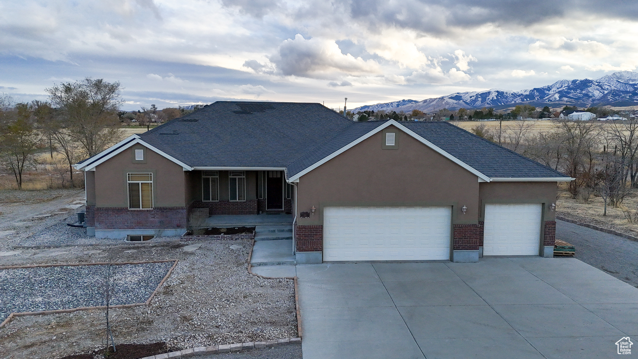 361 W Wrathall Dr, Grantsville, Utah image 1