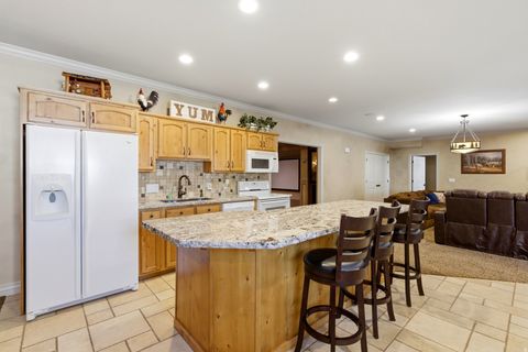 Tiny photo for 3986 W 4200 S, West Haven, UT 84401 (MLS # 2149182)