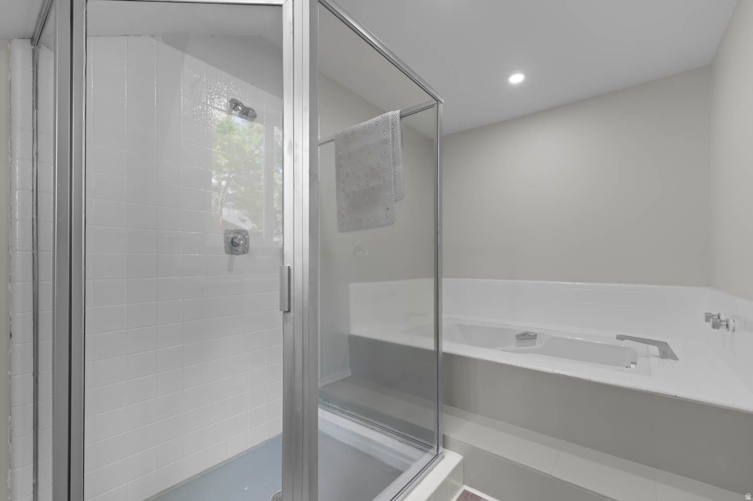 WILLOW CREEK HEIGHTS - Residential