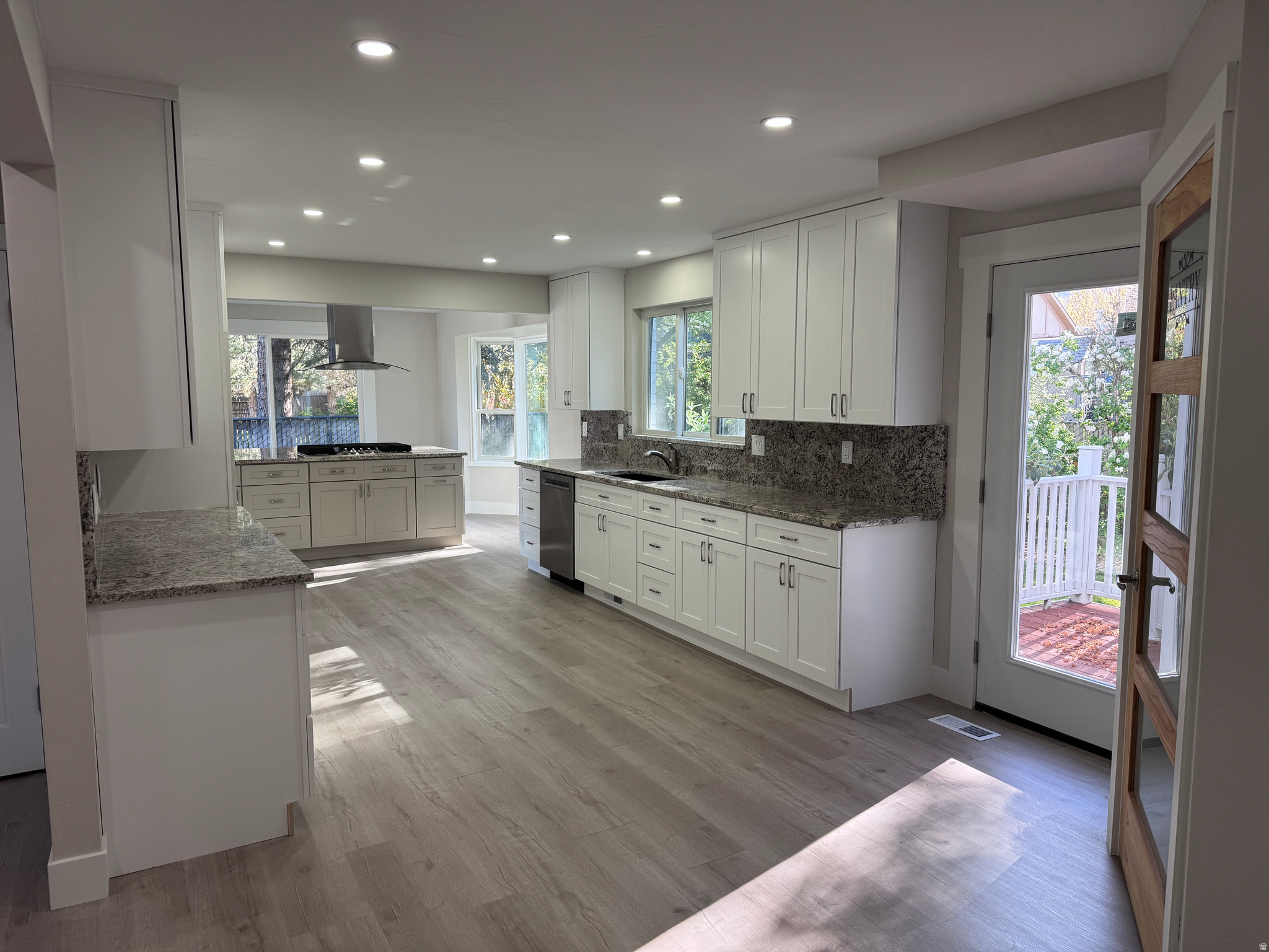 WILLOW CREEK HEIGHTS - Residential