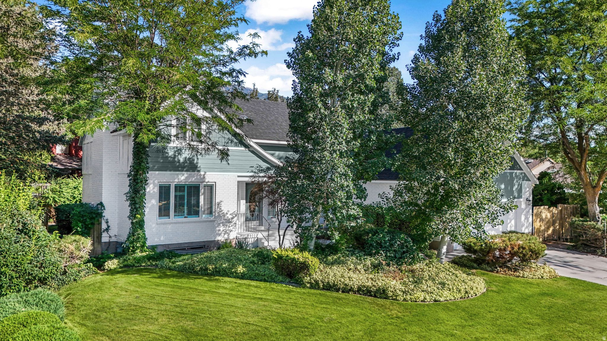 WILLOW CREEK HEIGHTS - Residential