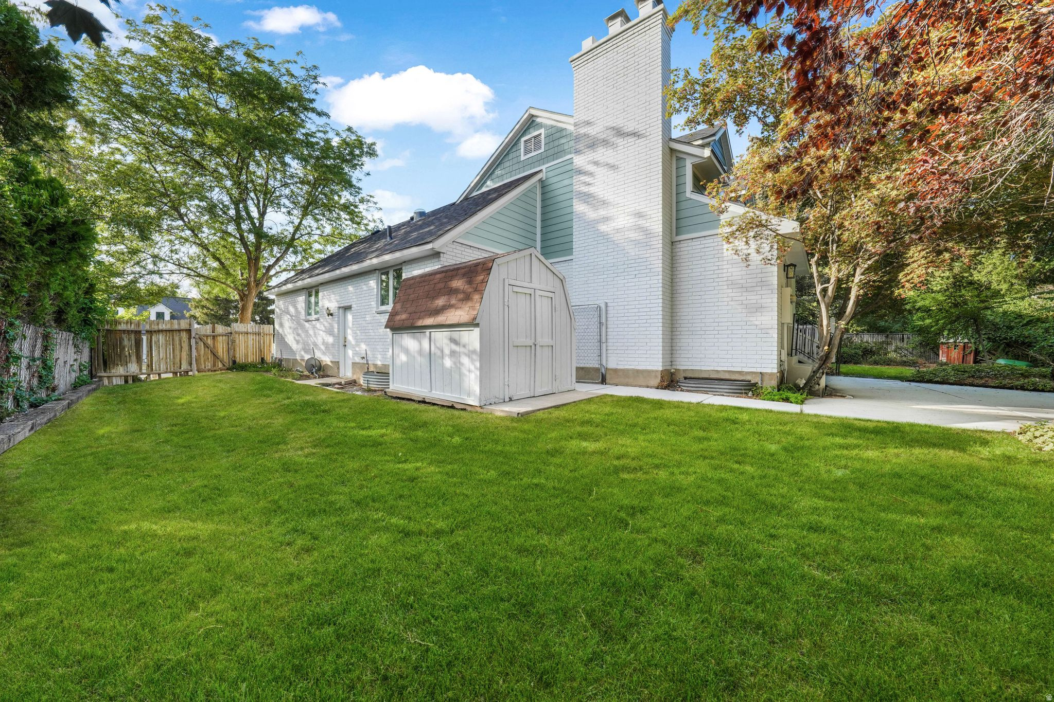 WILLOW CREEK HEIGHTS - Residential