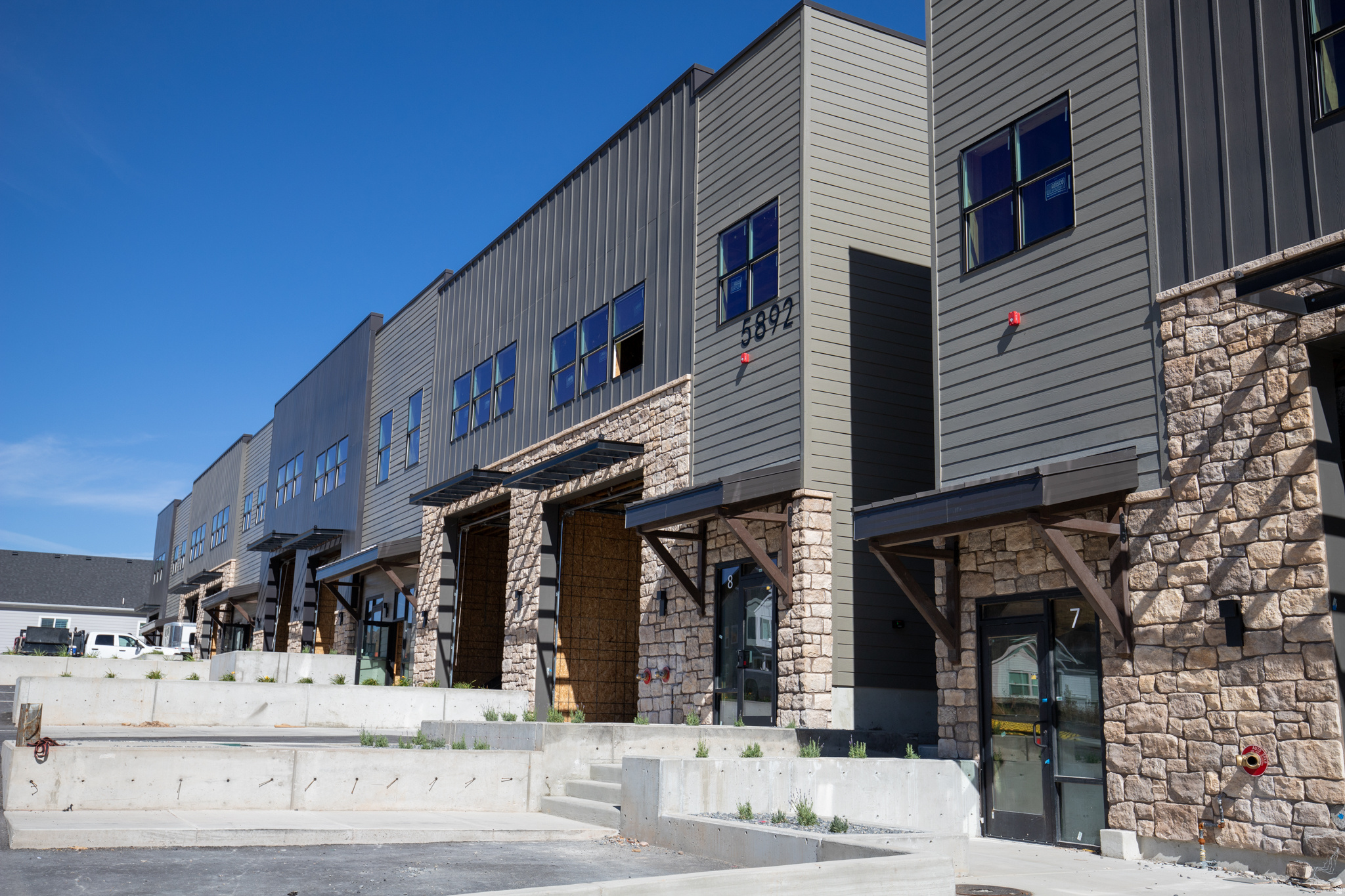 THE ROAM - Commercial Sale