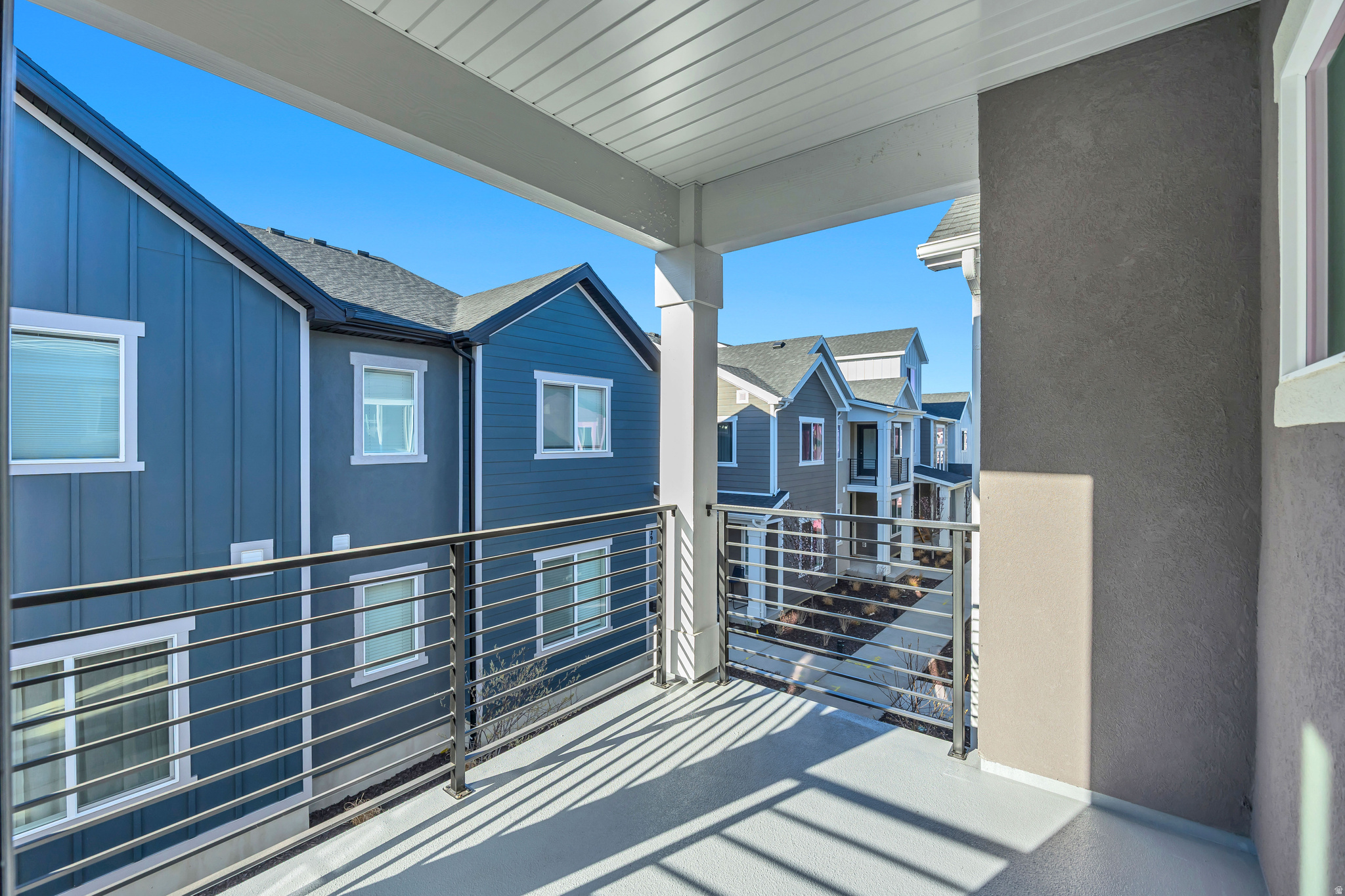 MEADOWBROOK - Residential