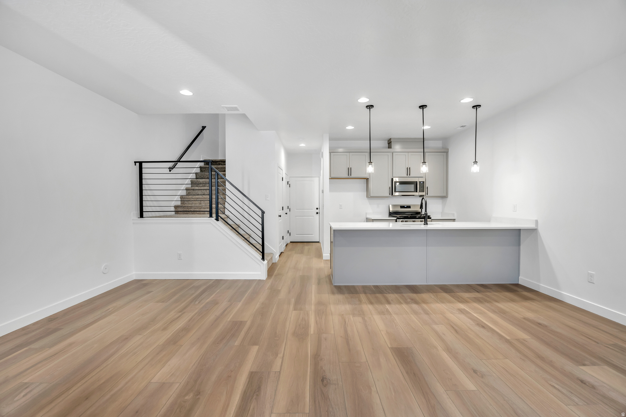 MEADOWBROOK - Residential