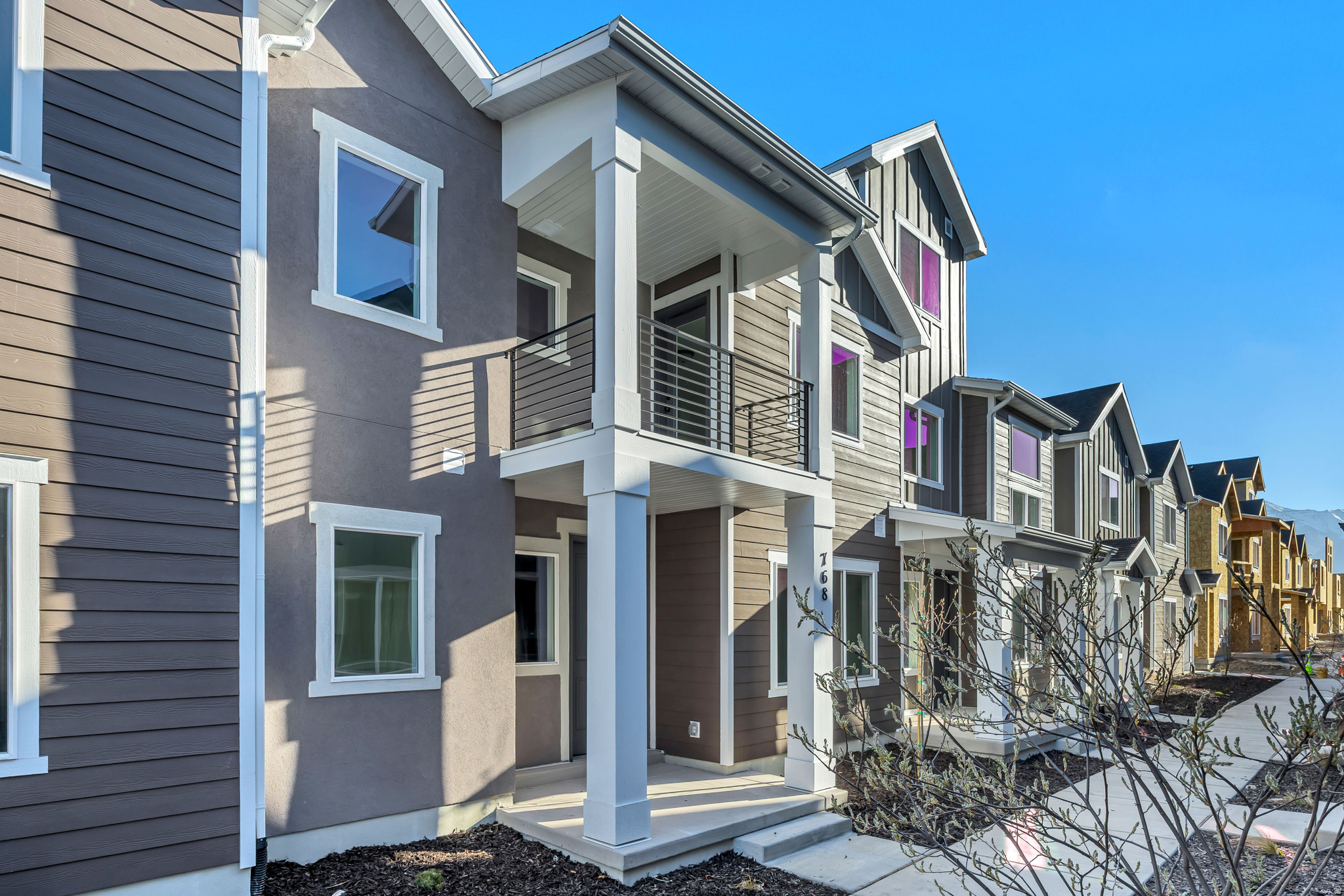 MEADOWBROOK - Residential