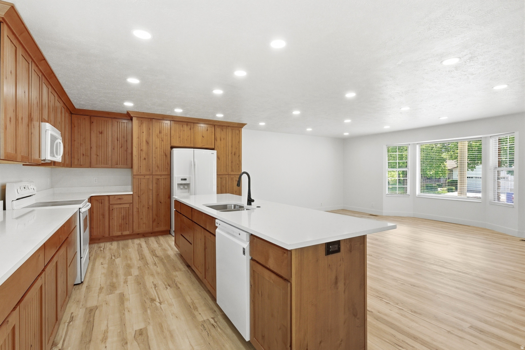 RIVER MEADOW - Residential