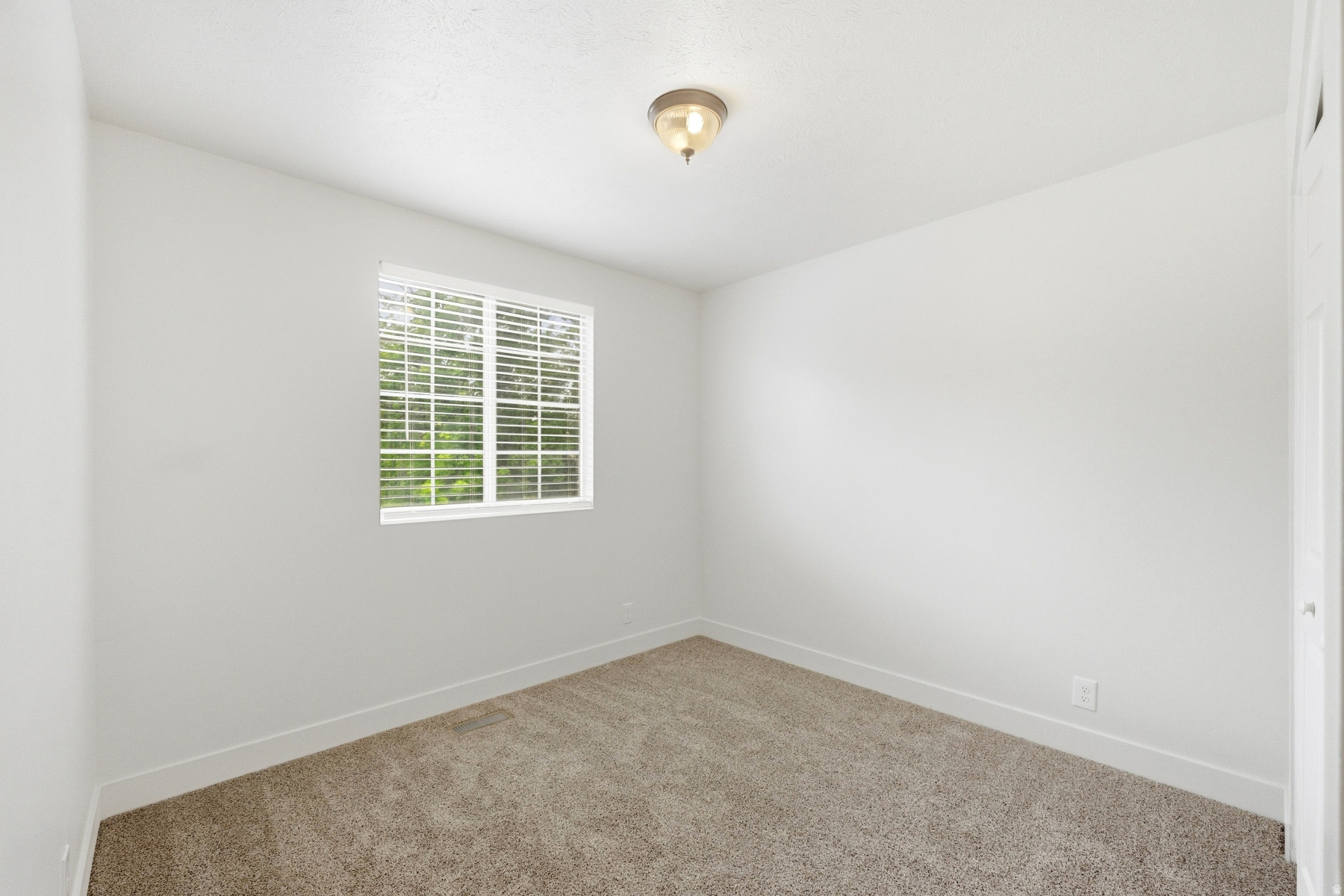 RIVER MEADOW - Residential