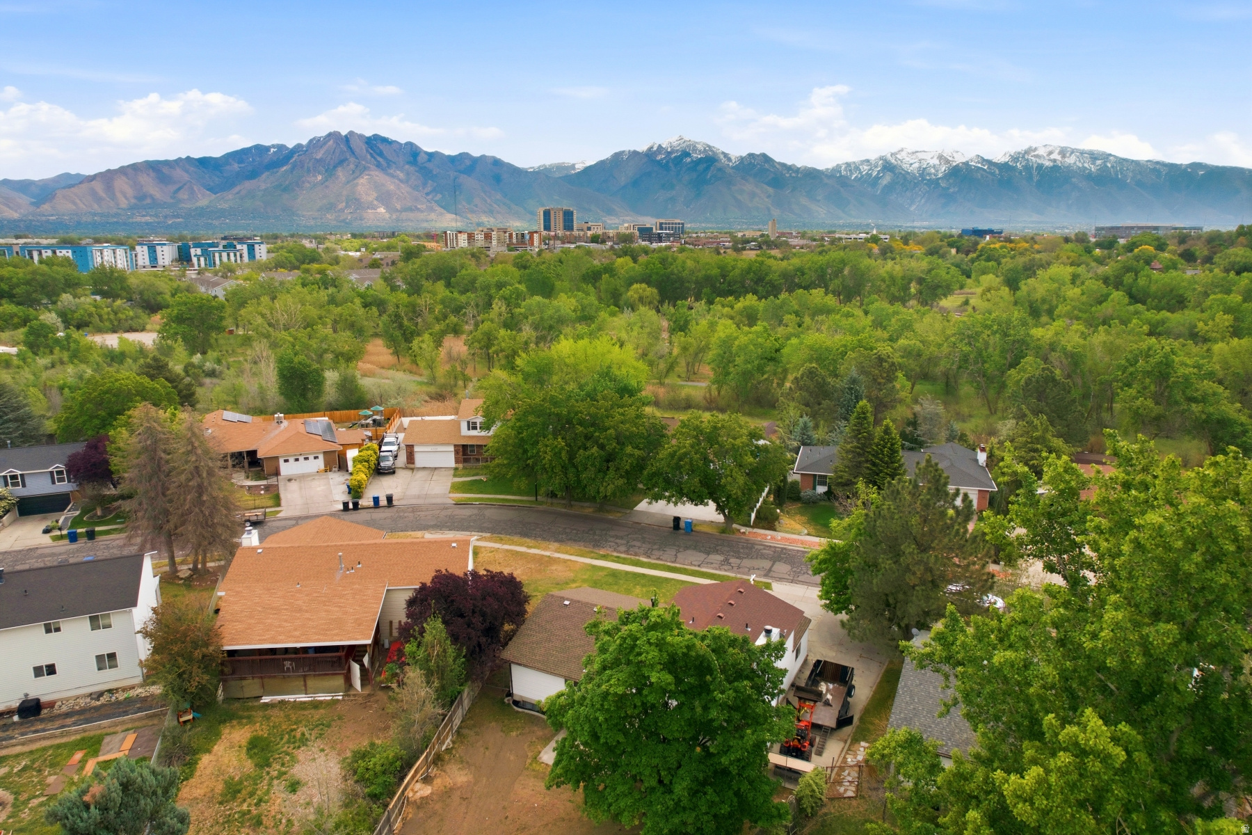 RIVER MEADOW - Residential