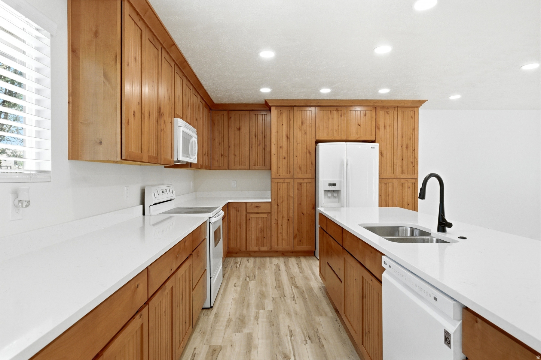 RIVER MEADOW - Residential