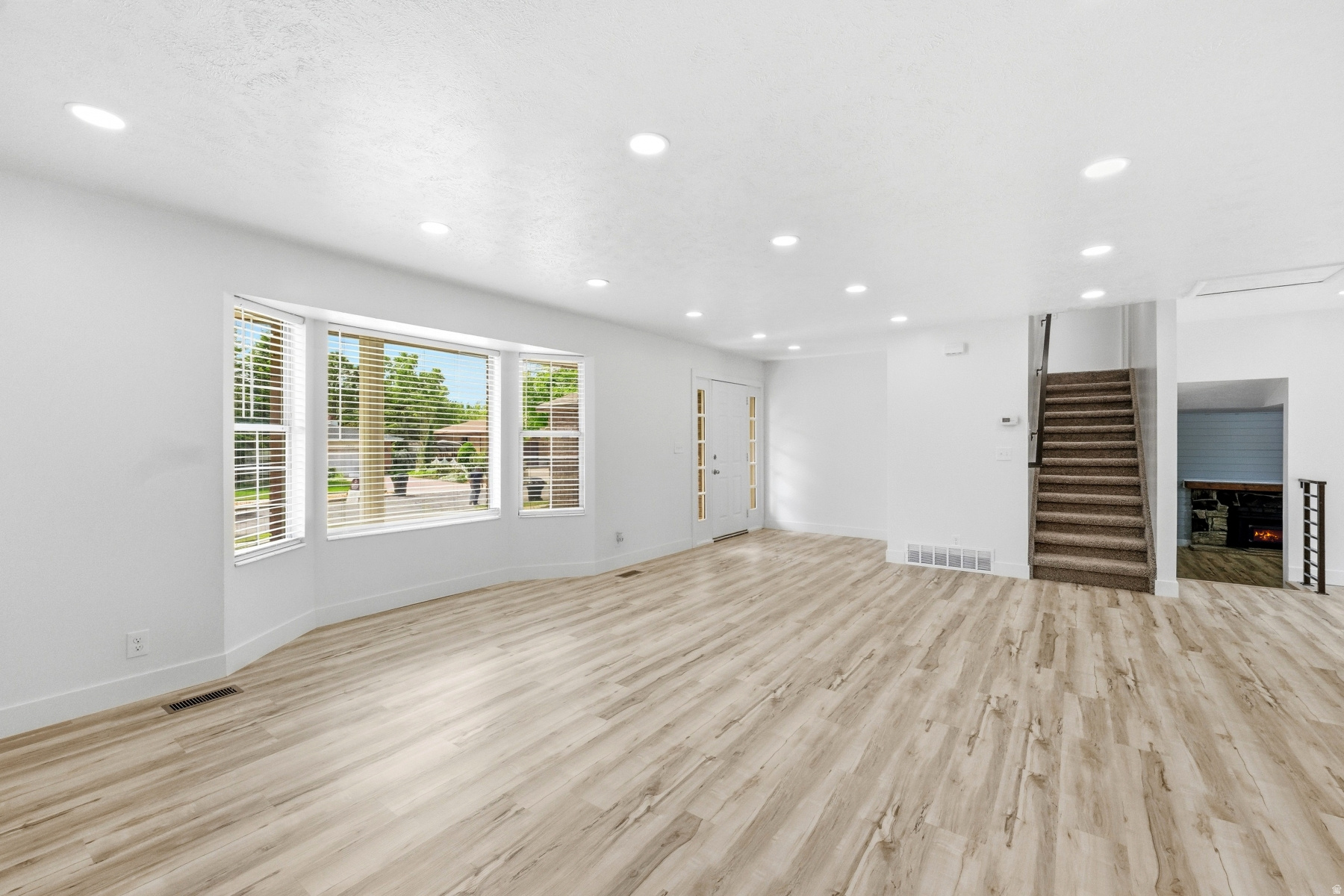 RIVER MEADOW - Residential