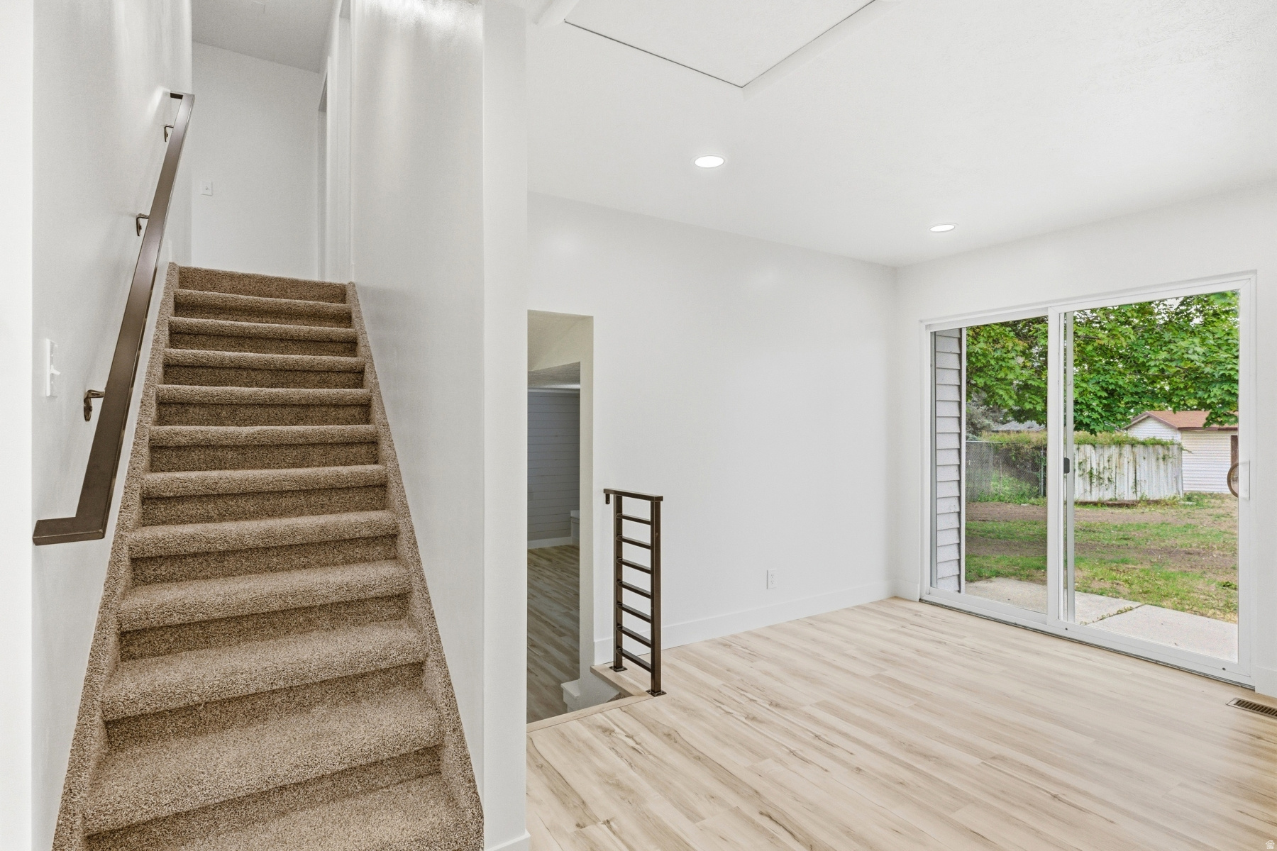 RIVER MEADOW - Residential