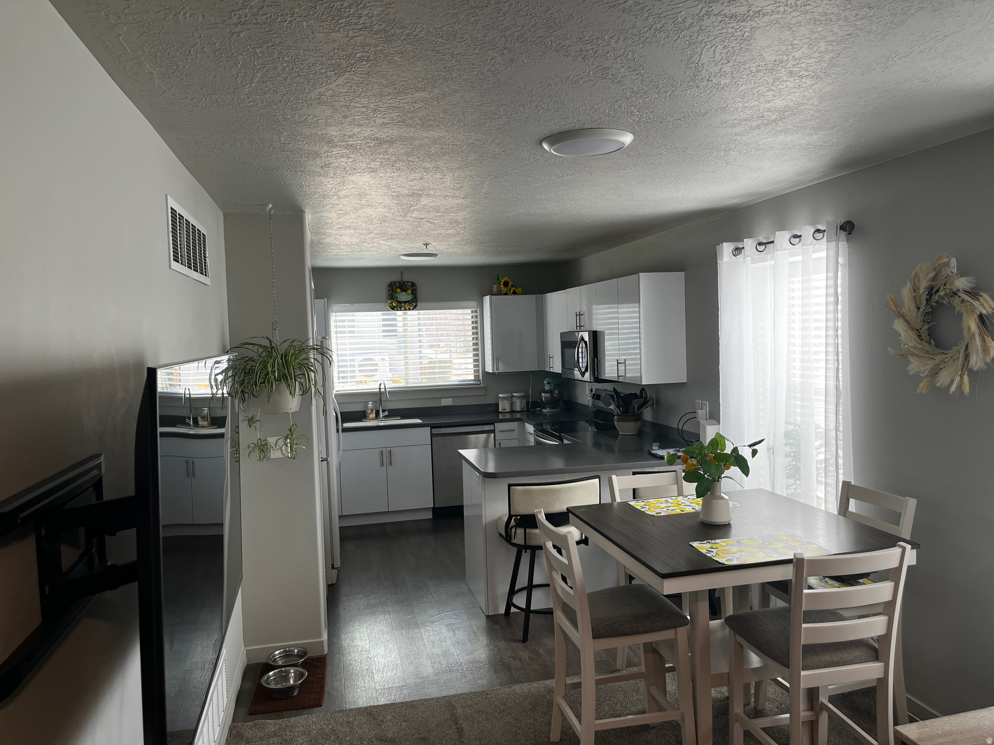 SPRING CREEK - Residential