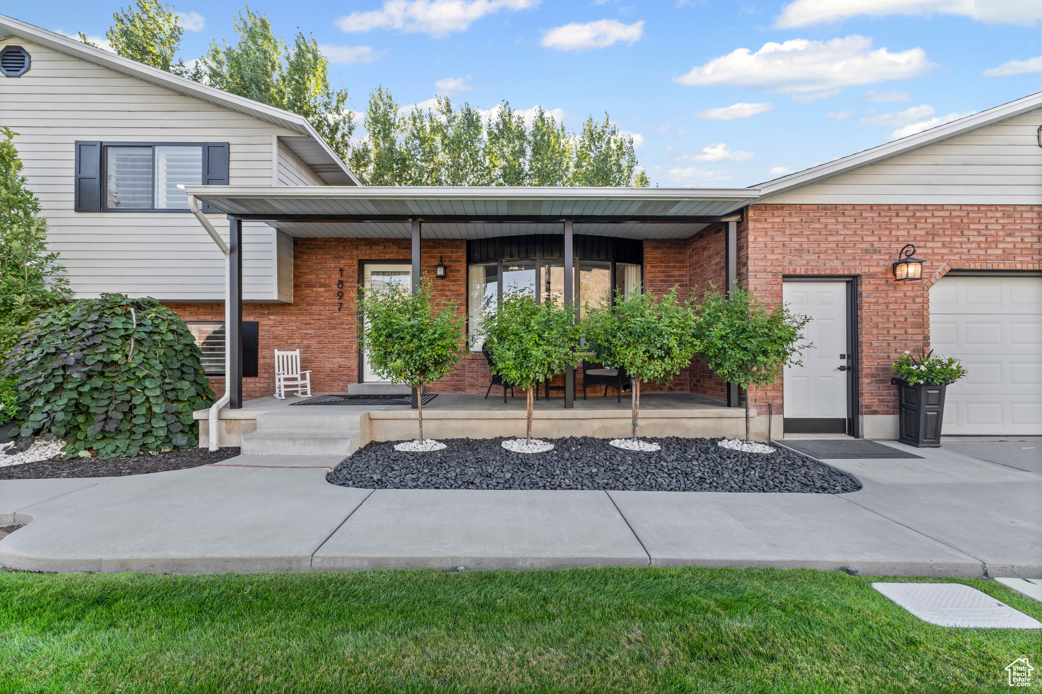 CASCADE MEADOWS - Residential
