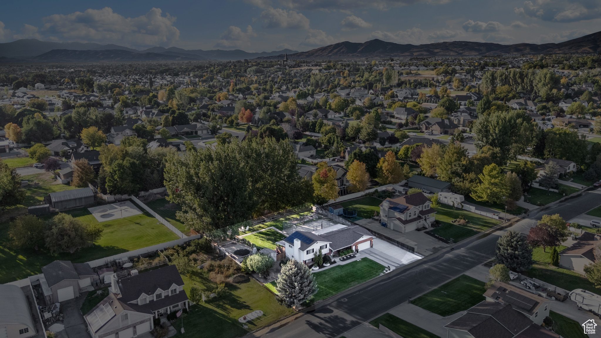 CASCADE MEADOWS - Residential