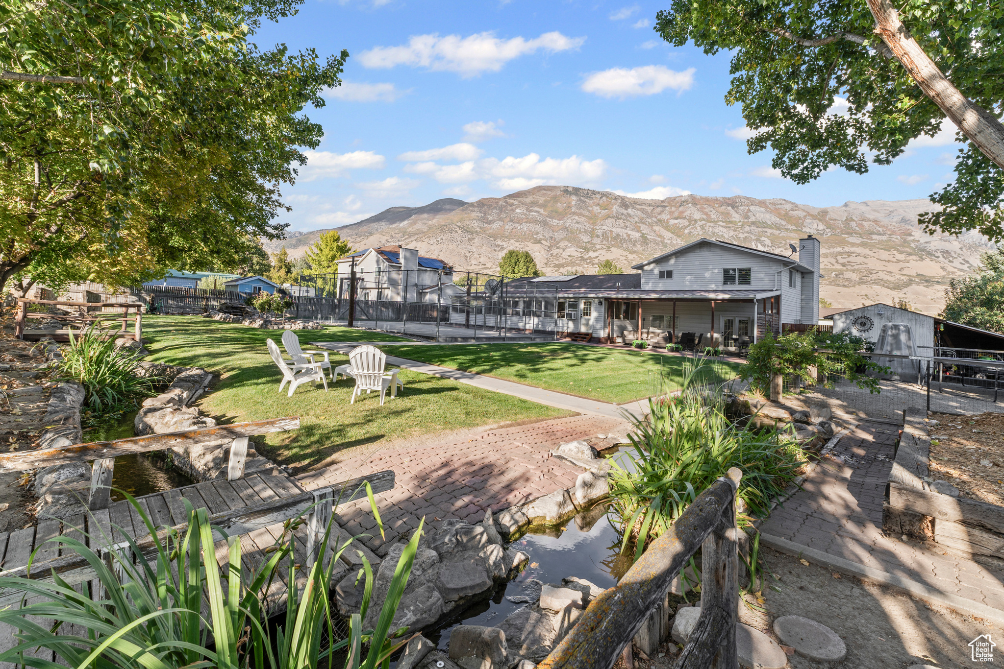CASCADE MEADOWS - Residential