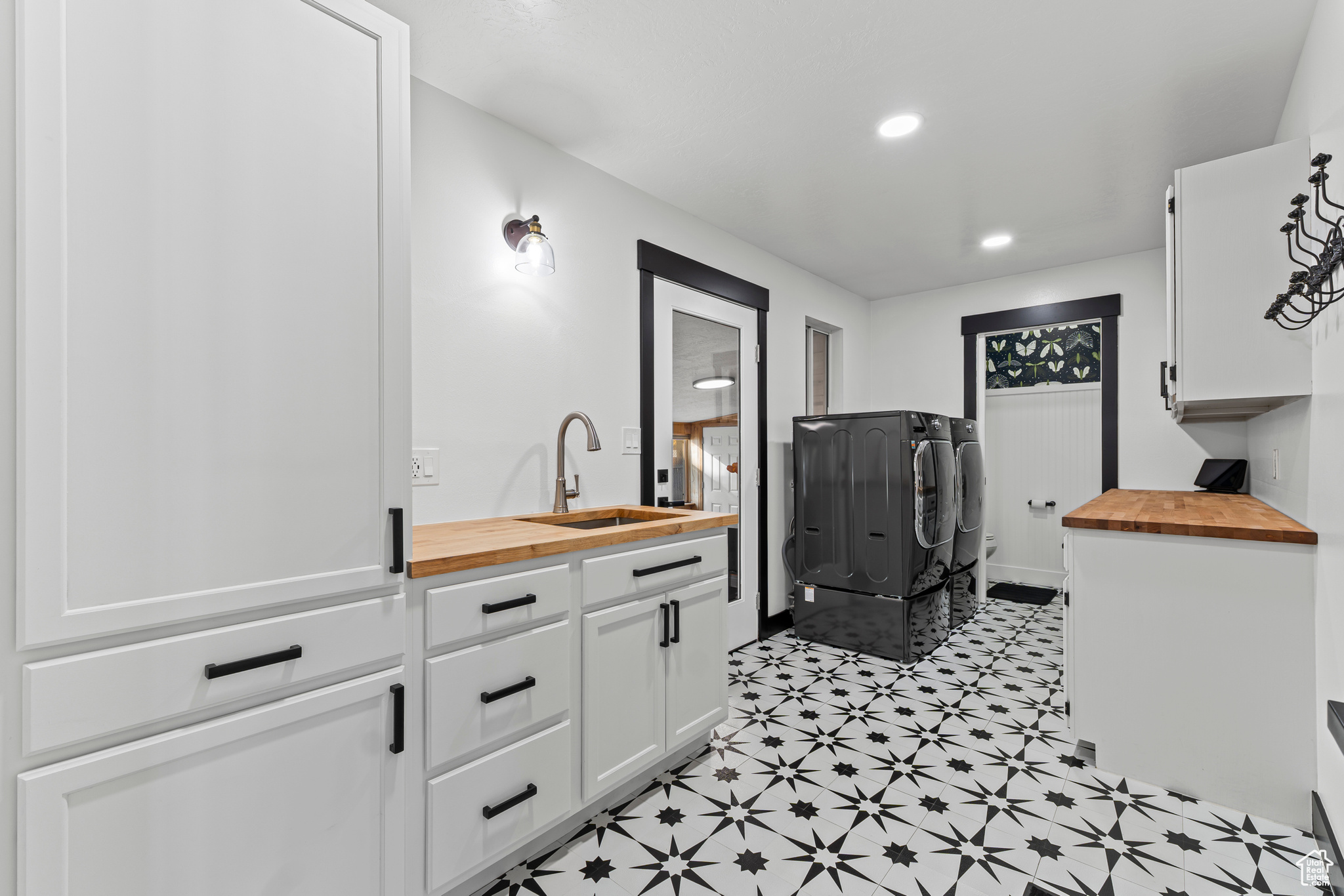 CASCADE MEADOWS - Residential