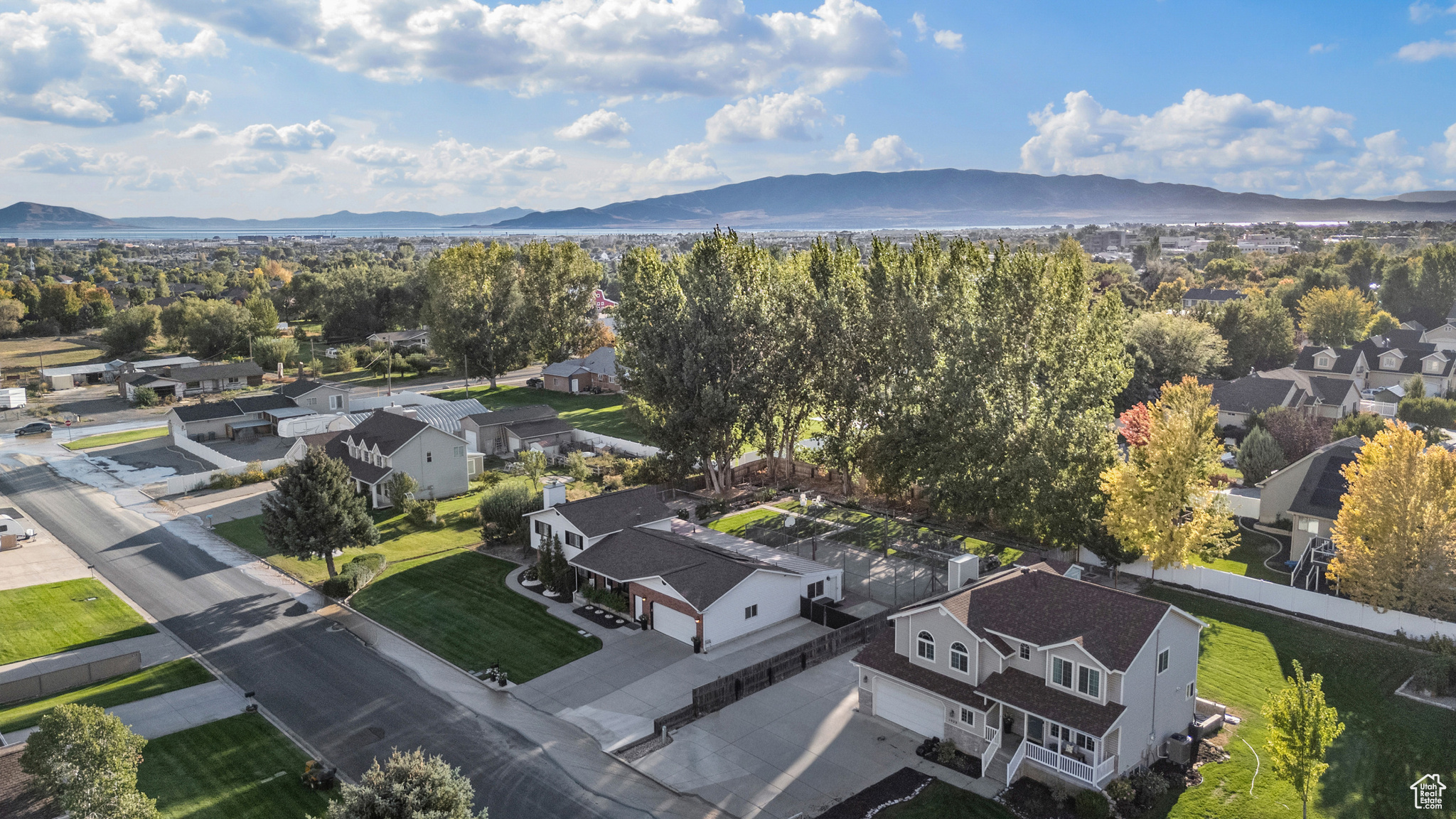 CASCADE MEADOWS - Residential