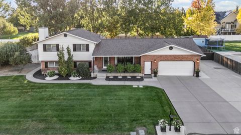 Photo of 1897 N 900 W, Pleasant Grove, UT 84062 (MLS # 2114582)