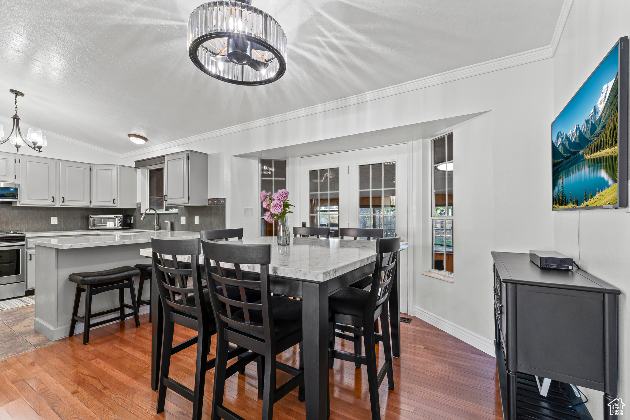 CASCADE MEADOWS - Residential