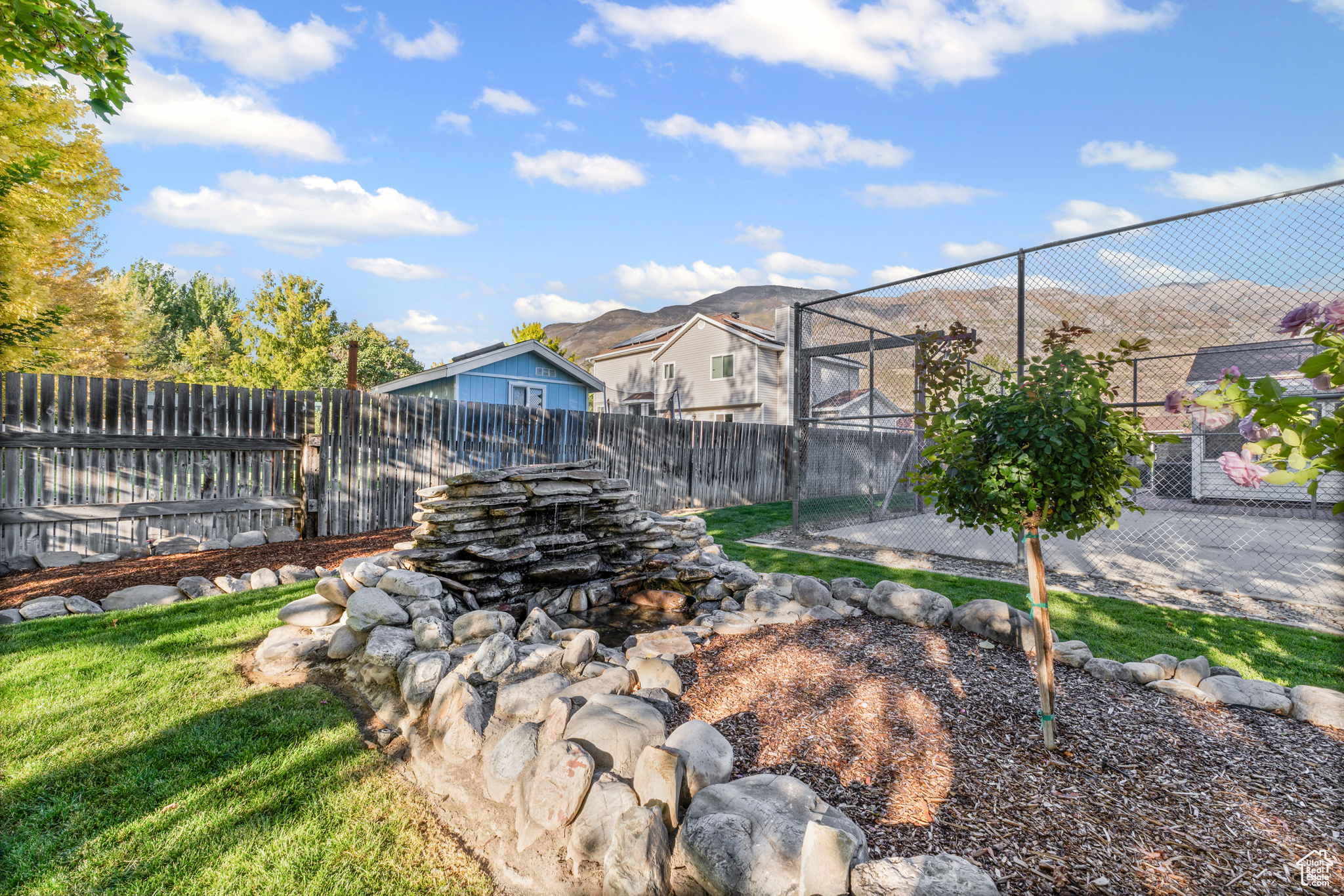 CASCADE MEADOWS - Residential