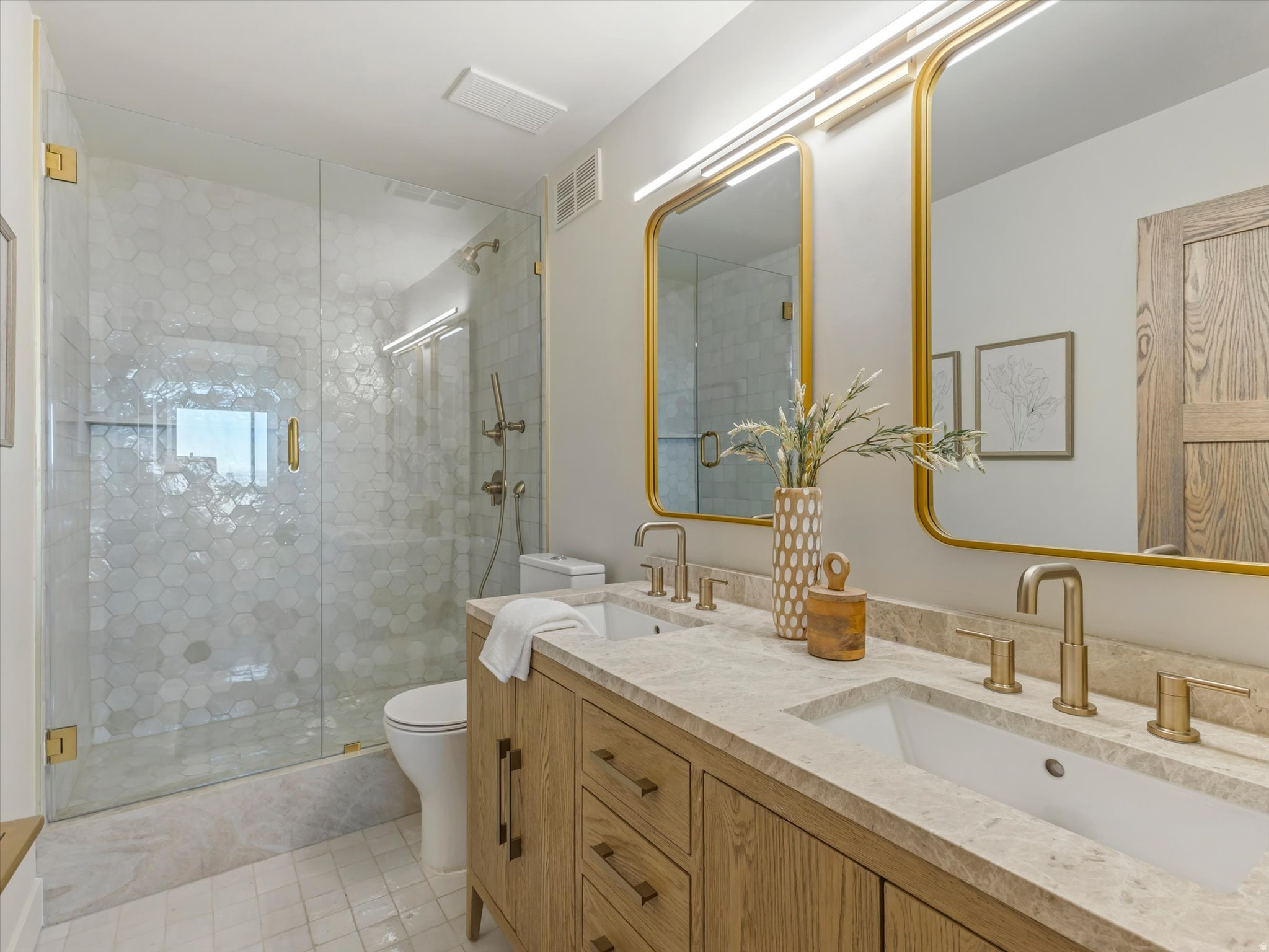 CANYON ROAD - Residential