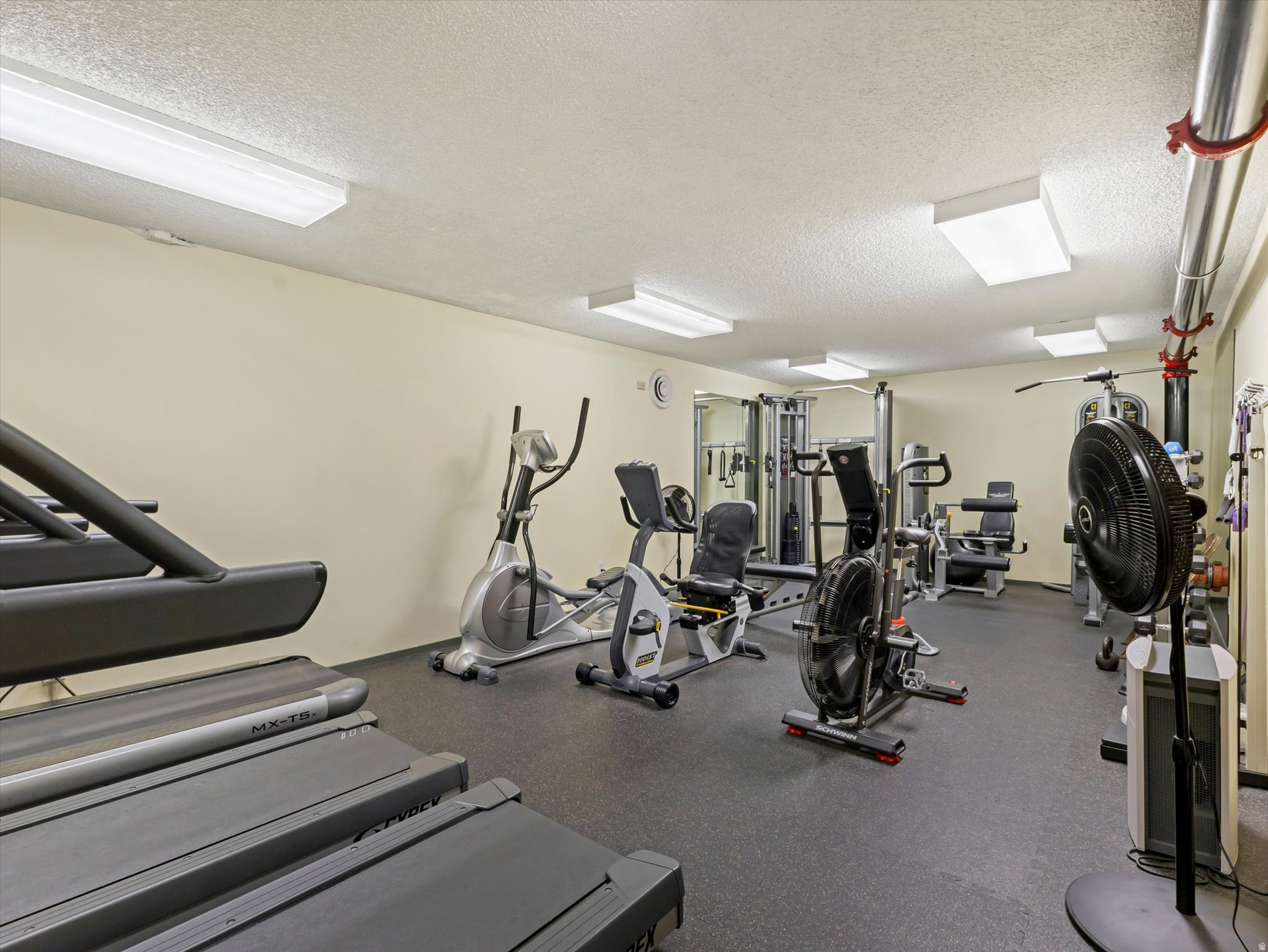 CANYON ROAD - Residential