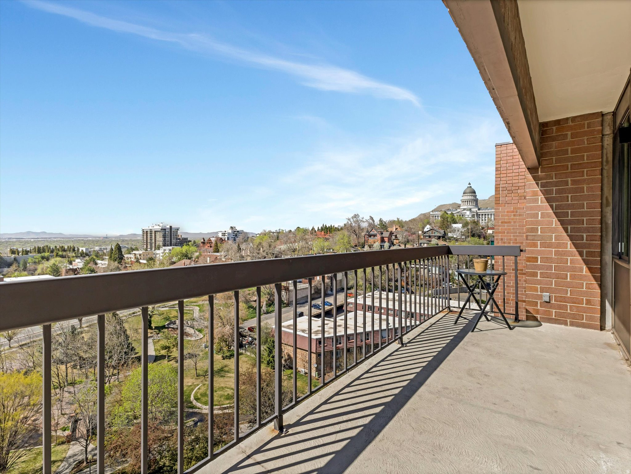 CANYON ROAD - Residential