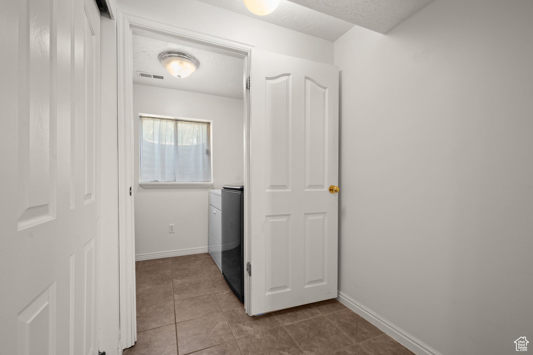 1705 E 2800, Layton, Utah image 16