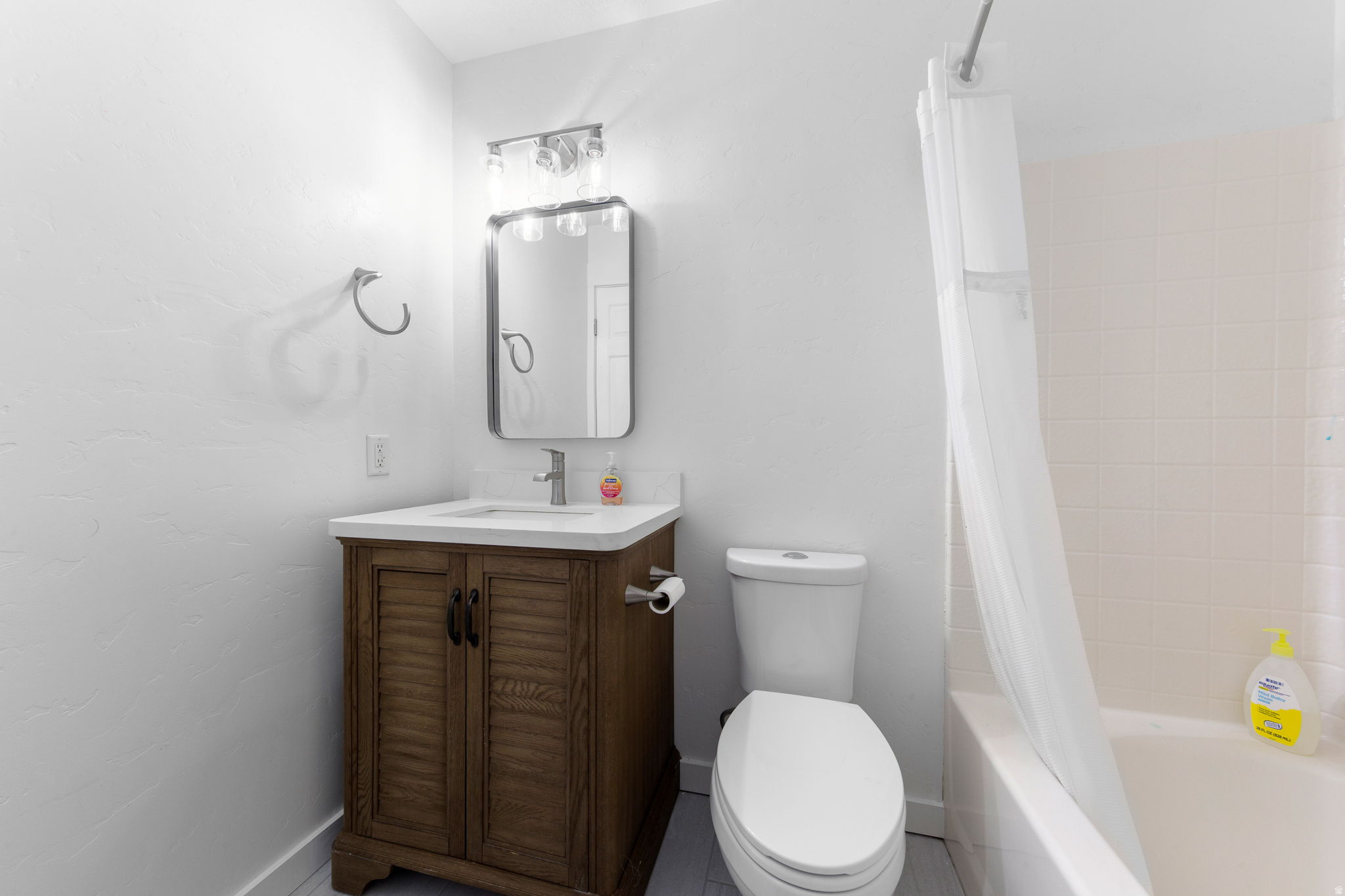 SPRING HILL EST - Residential