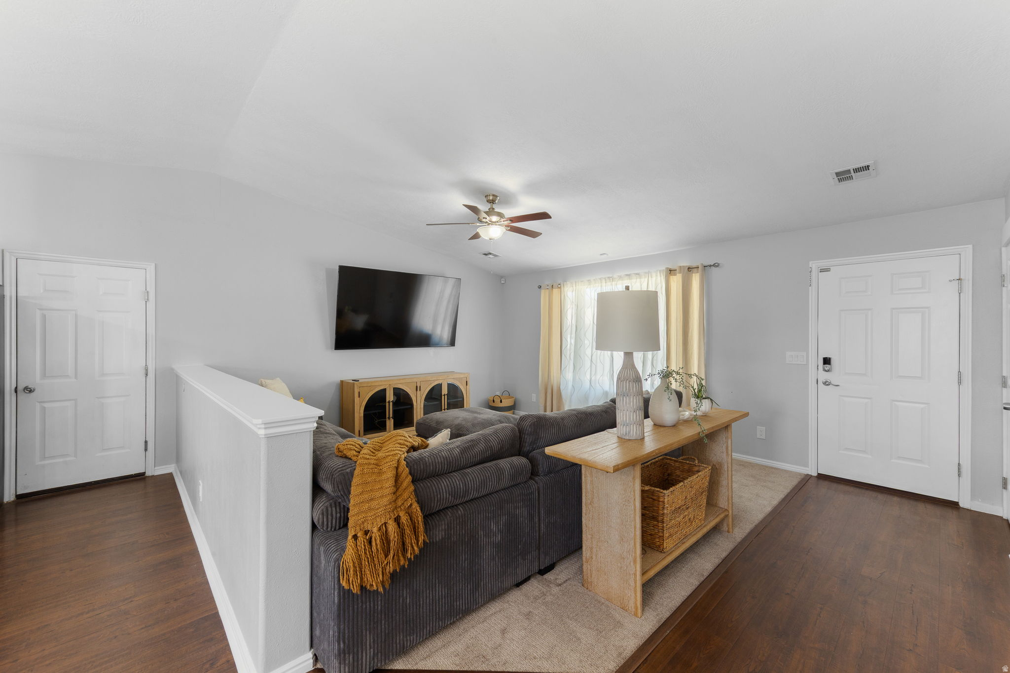 SPRING HILL EST - Residential