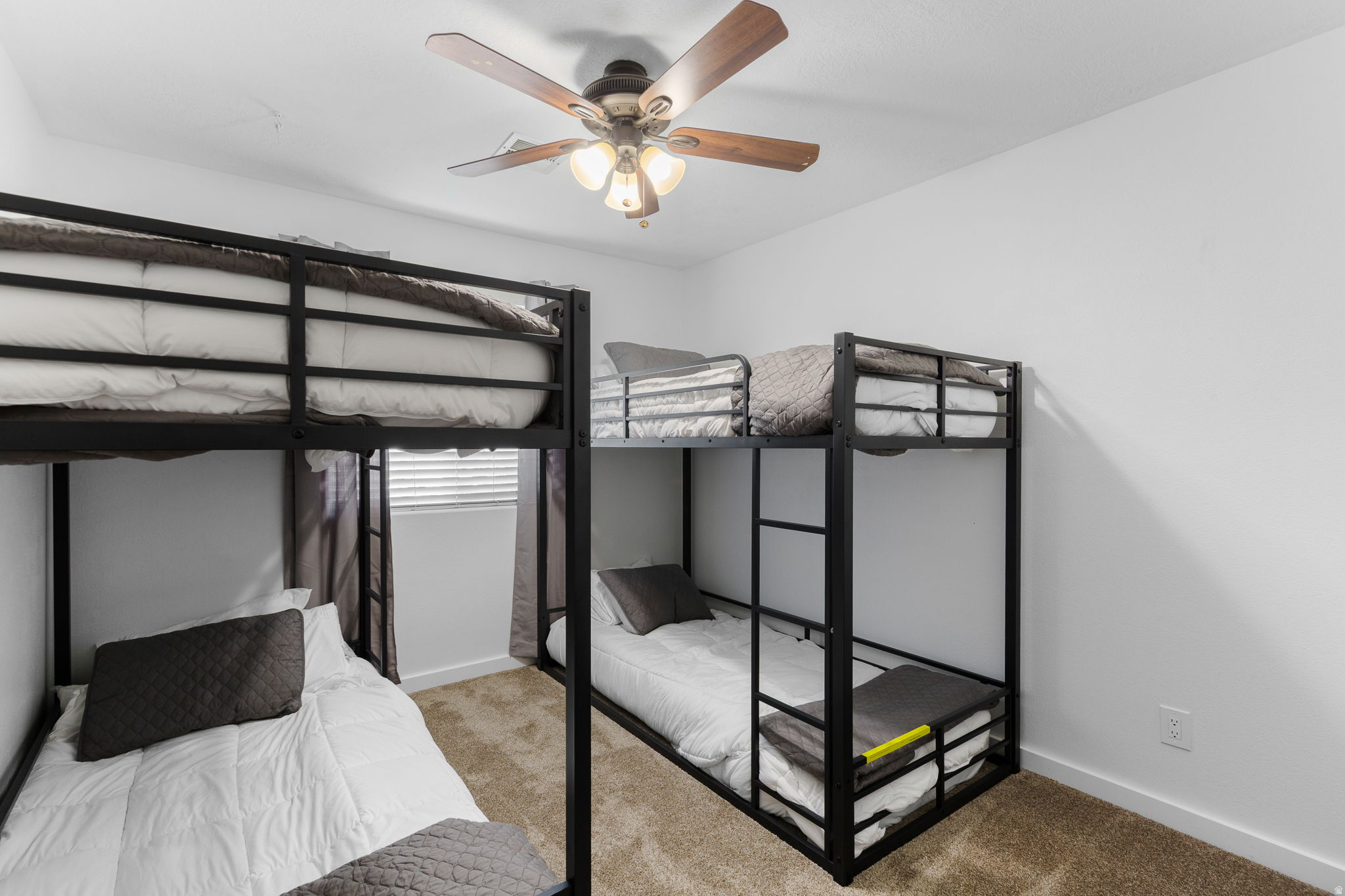 SPRING HILL EST - Residential