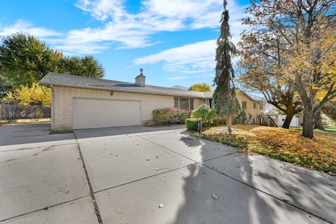 Tiny photo for 2912 N 750 E, North Ogden, UT 84414 (MLS # 2122306)