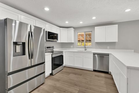 Tiny photo for 2912 N 750 E, North Ogden, UT 84414 (MLS # 2122306)