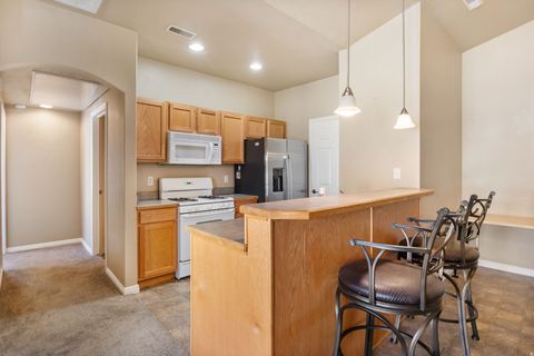 Tiny photo for 1077 S CANYON MEADOW DR #3, Provo, UT 84606 (MLS # 2141319)