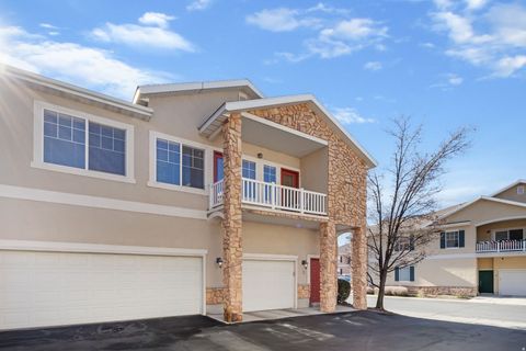 Tiny photo for 1077 S CANYON MEADOW DR #3, Provo, UT 84606 (MLS # 2141319)