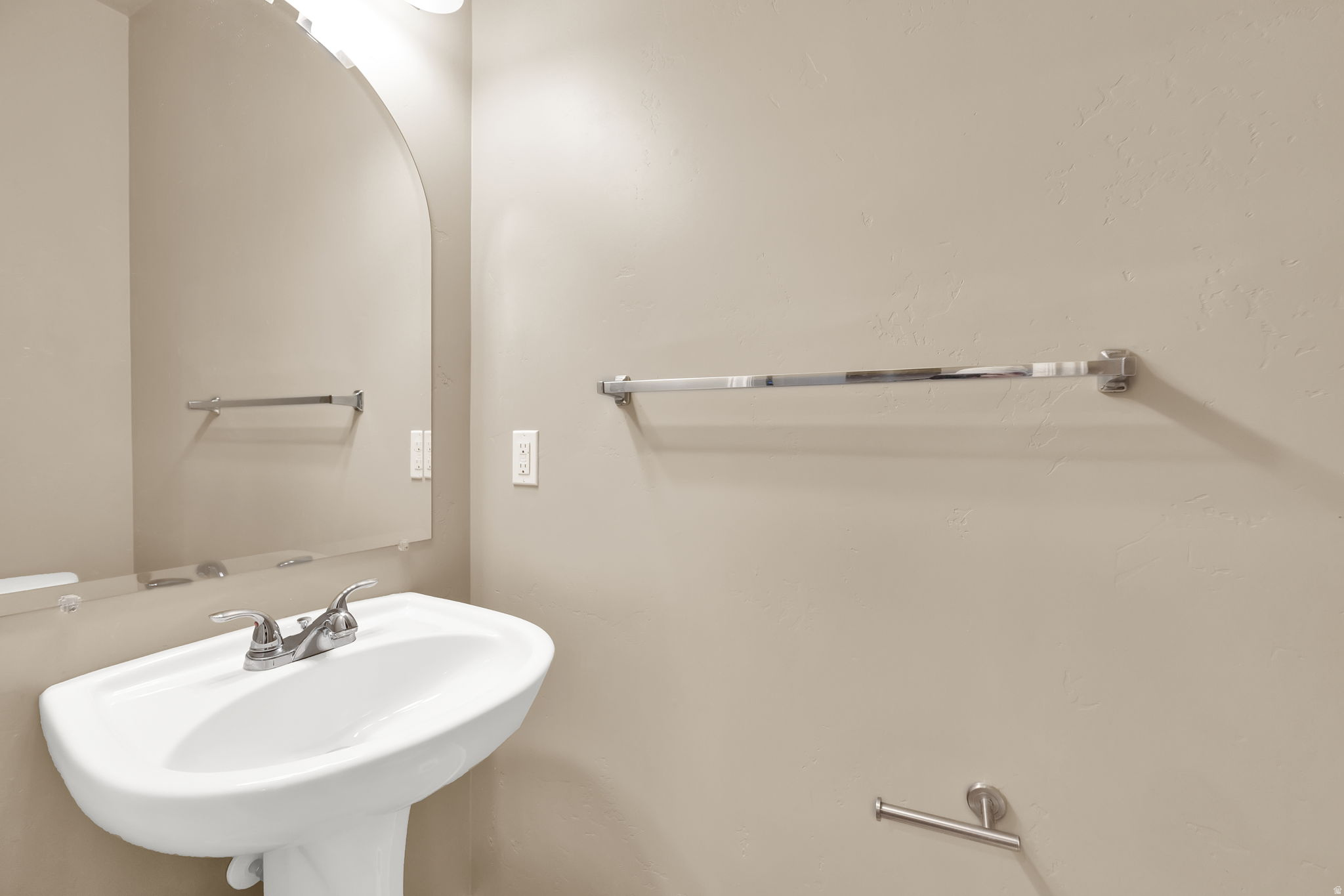 EAST TOWN VILLAGE TOWN HOMES - Residential