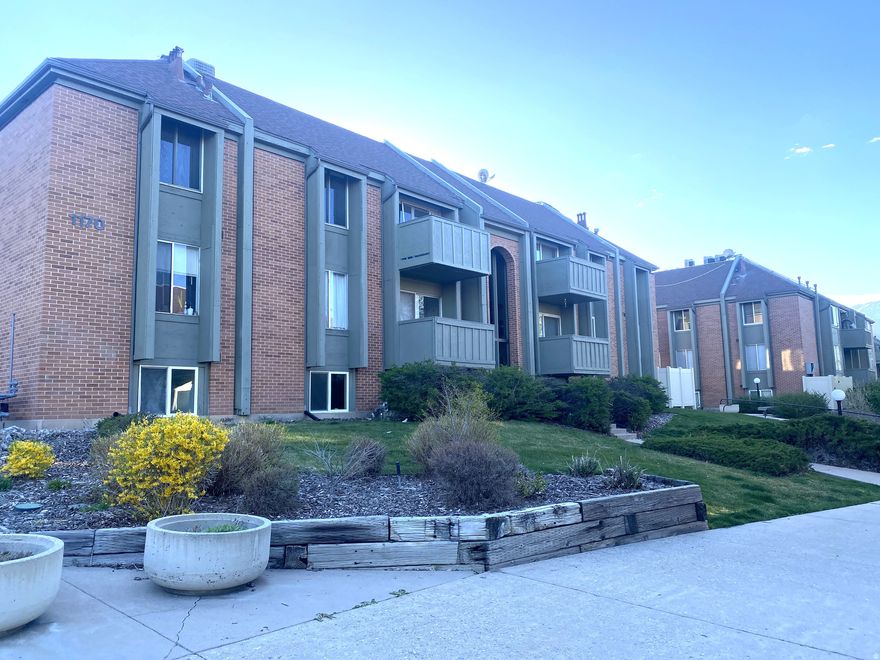 Completely remodeled and move-in ready in an unbeatable location! This stunning Foothill Gardens condo has been updated from top to bottom, featuring a brand-new kitchen, flooring, lighting, and beautifully renovated bathrooms. The spacious layout offers 3 bedrooms and 2 bathrooms with approximately 1,260 square feet, plus an additional 150 sq ft storage area with laundry hookups. The upper level provides flexible living space-perfect as a family room or a private primary suite with its own bathroom. Enjoy excellent community amenities and a prime location just minutes from shopping, dining, the University of Utah, and Research Park, with easy access to biking trails, world-class skiing, Park City, Cottonwood Canyons and downtown.