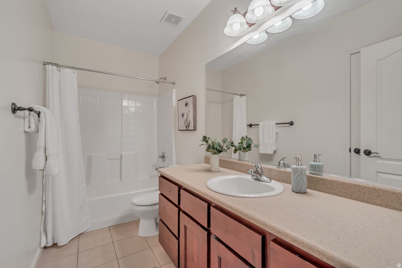 TRAVERSE MOUNTAIN - Residential