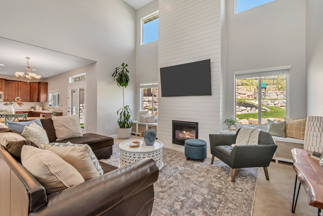 TRAVERSE MOUNTAIN - Residential