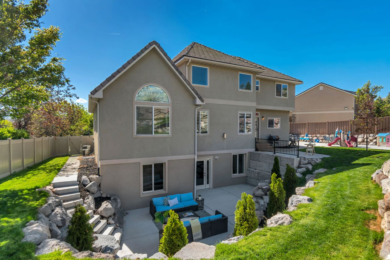 TRAVERSE MOUNTAIN - Residential