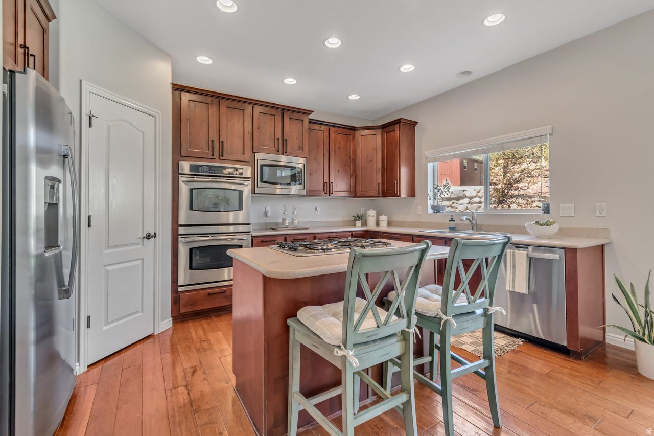 TRAVERSE MOUNTAIN - Residential