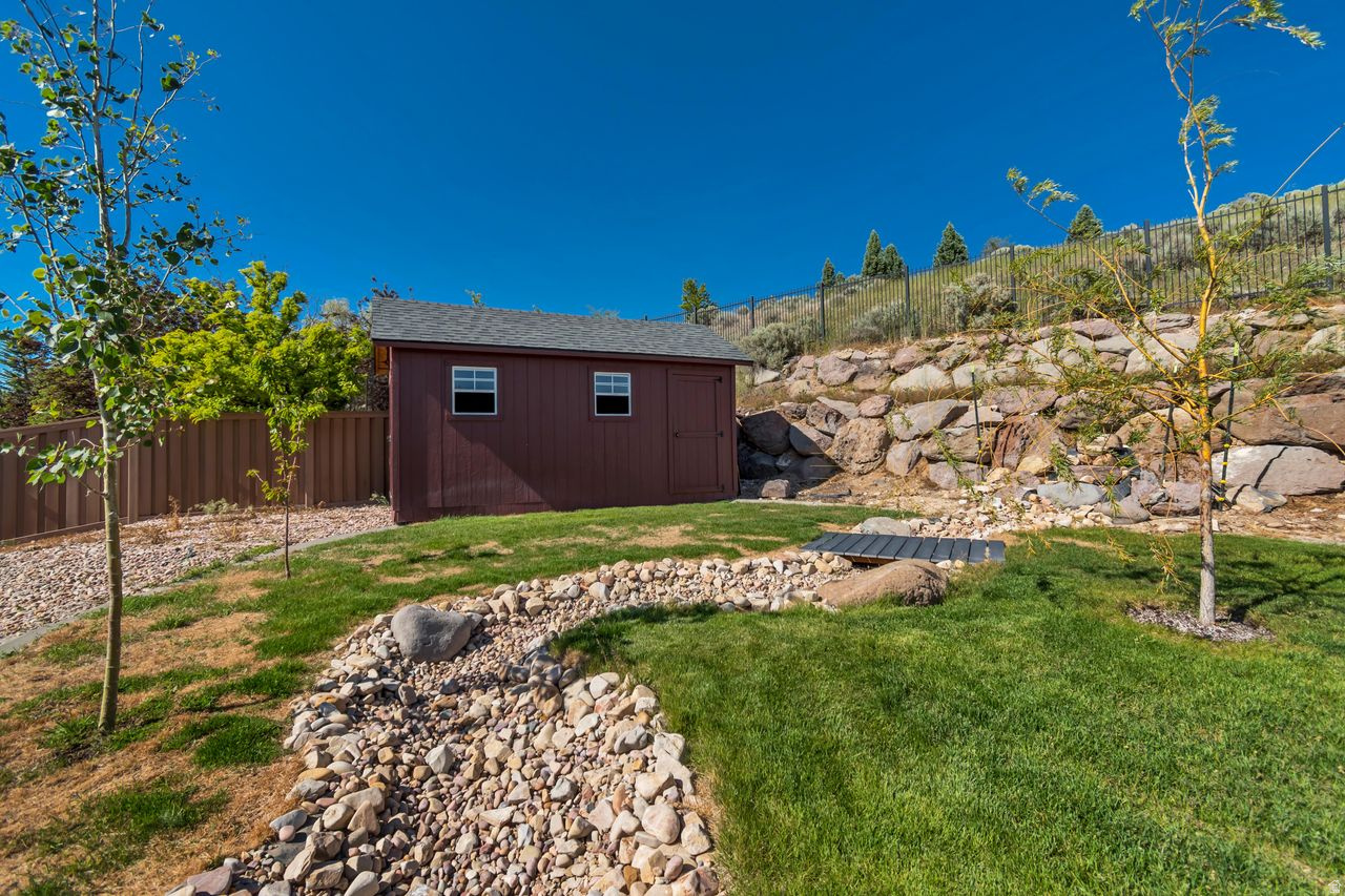 TRAVERSE MOUNTAIN - Residential