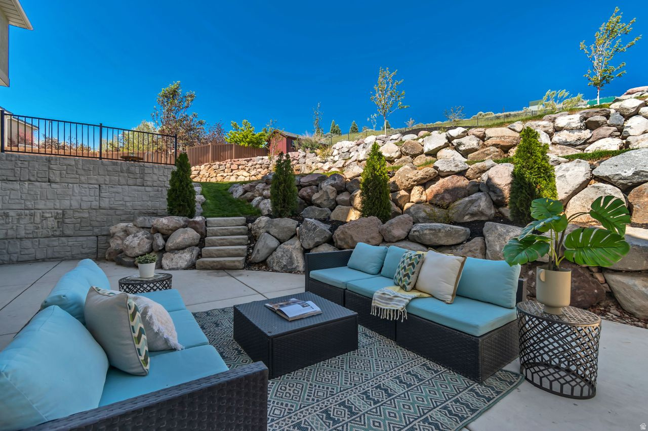 TRAVERSE MOUNTAIN - Residential