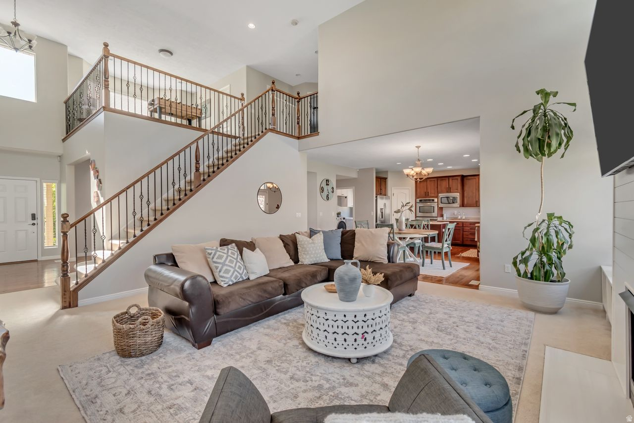 TRAVERSE MOUNTAIN - Residential