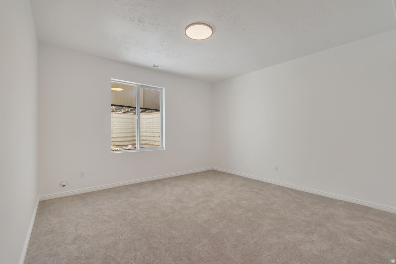 TRAVERSE MOUNTAIN - Residential